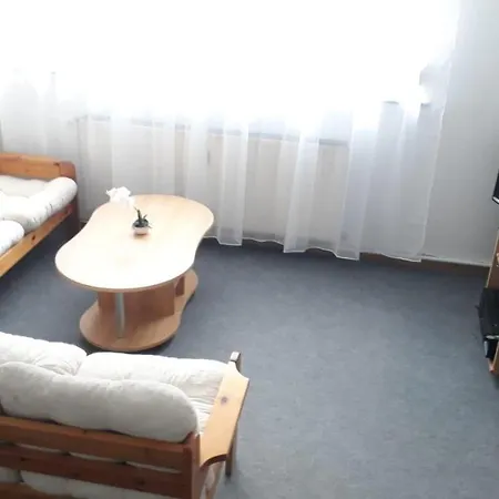 3-zimmer-apartment Mit Terrasse Apartament